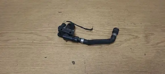 BMW 6 F06 Gran coupe Coolant heater control valve 8514557