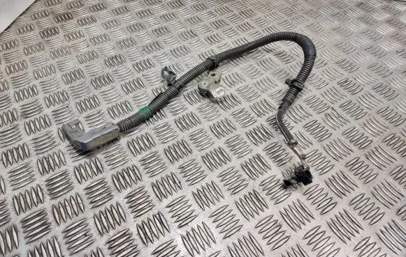 Toyota RAV 4 (XA30) Positive cable (battery) 8282320090