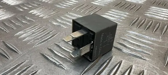 Opel Zafira C Other relay 13306941