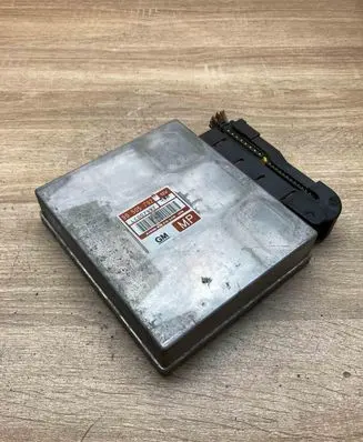 Opel Vectra B Engine control unit/module ECU 90505792 LC007997 548