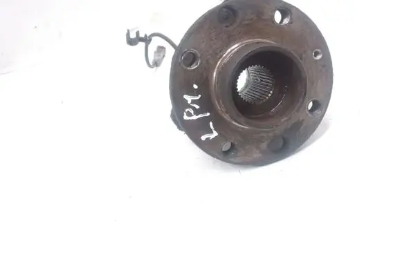 Opel Astra H Front wheel hub
