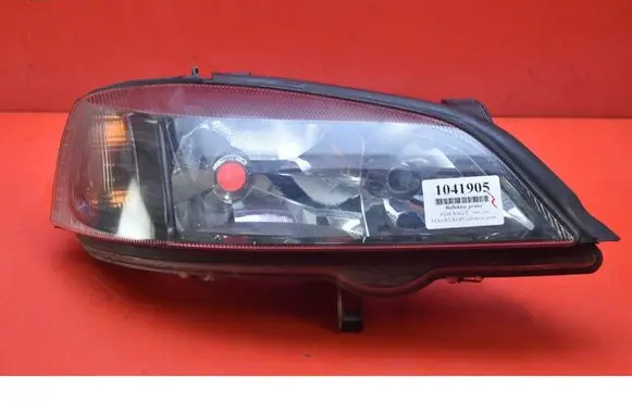 Opel Astra H Headlight/headlamp 13132460