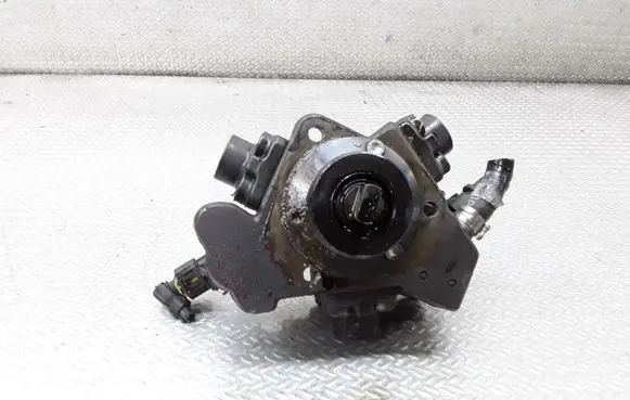 Opel Corsa D Fuel injection high pressure pump 0445010122