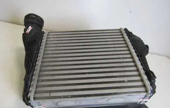 Porsche Macan (95B) Intercooler radiator 95B145804B