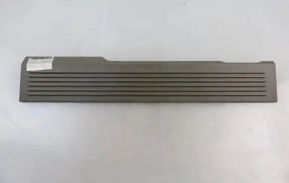 Hummer H2 Foot area side trim 15182379