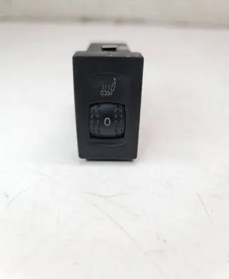 Volkswagen PASSAT B5.5 Seat heating switch 3B0963563D PA6GF30
