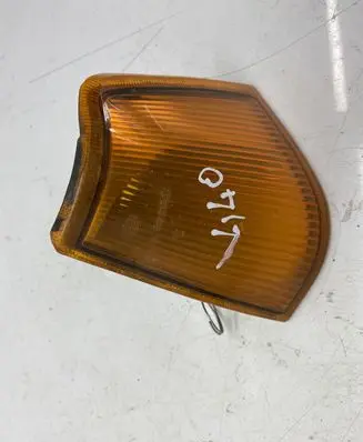 Volvo S40, V40 Front indicator light