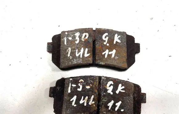 Hyundai i30 Brake pads (rear) 1082FF4I18D