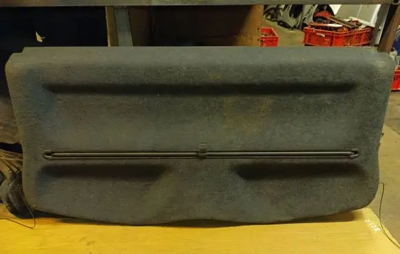 Parcel shelf