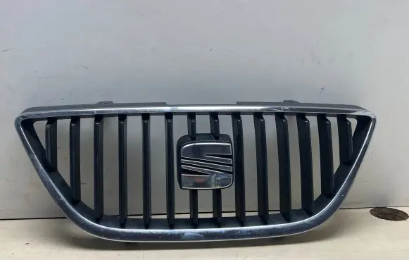 Seat Ibiza IV (6J,6P) Front bumper lower grill 6j0853679