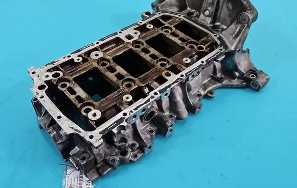 Citroen C4 II Oil filter mounting bracket V757899480 IMPRK1512630