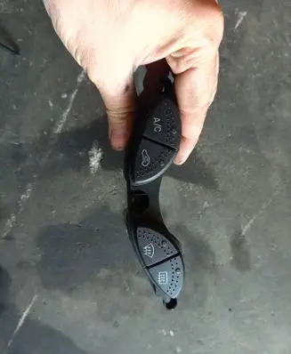 Ford Focus Windscreen/window heater switch 98AG19A945CH
