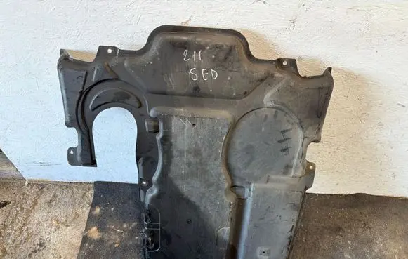 Mercedes-Benz E W211 Center/middle under tray cover