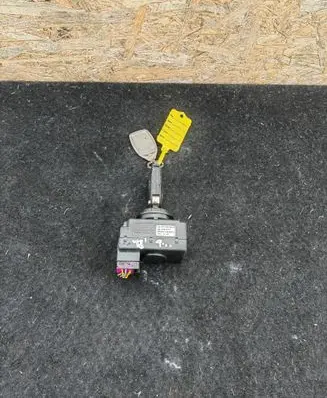 Volkswagen Touareg I Ignition lock 3D0905865H