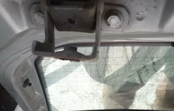 Fiat Punto (188) Tailgate/trunk/boot hinge