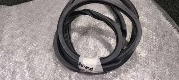 Porsche Cayenne (92A) Front door rubber seal 7P0867369B 7P0867365B 7P0867365