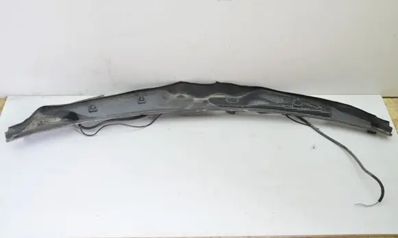 Mercedes-Benz E W212 Wiper trim A2128300013 A2128301013