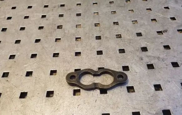 Audi A4 S4 B8 8K Fuel Injector clamp holder