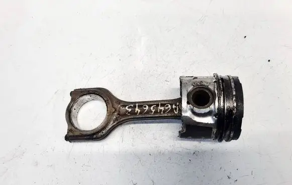 Ford Focus Piston with connecting rod