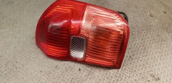 Toyota RAV 4 (XA20) Rear/tail lights 