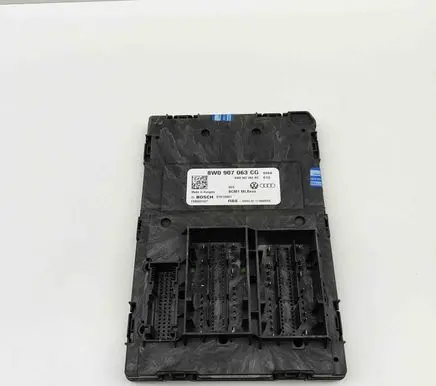 Audi Q7 4M Central body control module 8W0907063 8W0907063CG