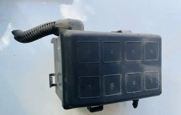 Opel Zafira A Fuse box set 90560119
