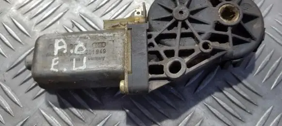 Audi A8 S8 D3 4E Seat adjustment motor 0390201949 0096912