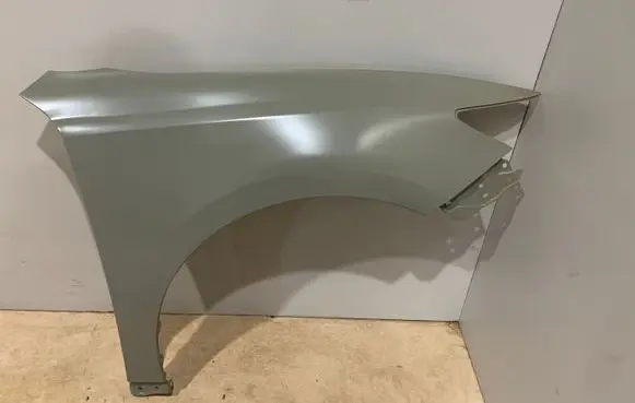 Lexus ES 300h Fender