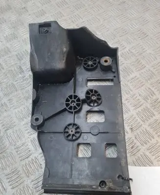 Land Rover Discovery 3 - LR3 Battery tray DWM500021