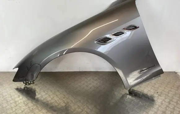 Maserati Quattroporte Fender