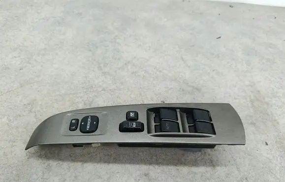 Toyota Prius (NHW20) Quarter vent window switch 84820-47050