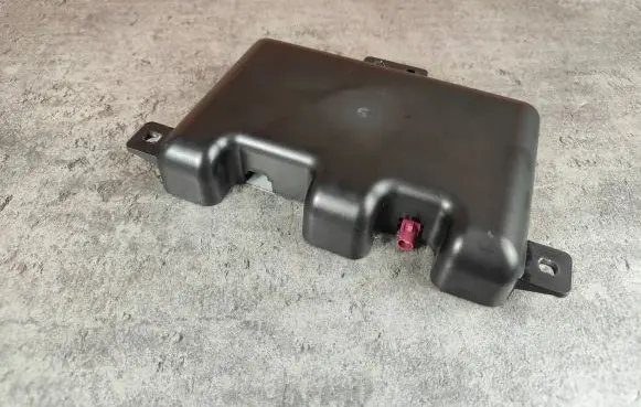 BMW 8 G14 Aerial antenna amplifier 9396827 21889810 50110255