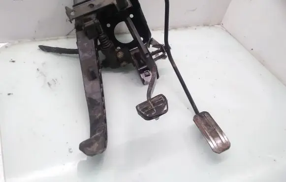 Volkswagen Transporter - Caravelle T4 Pedal assembly 