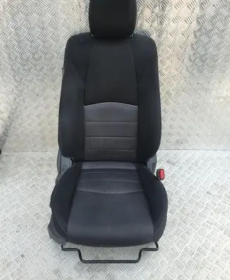 Mazda CX-3 Front passenger seat PU10005
