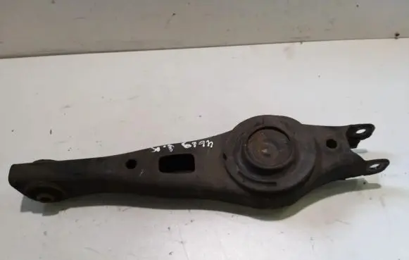 Hyundai Santa Fe Rear upper control arm/wishbone