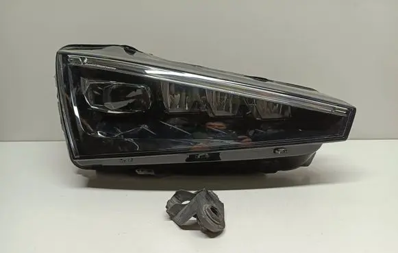 Skoda Scala Headlight/headlamp 657941016A