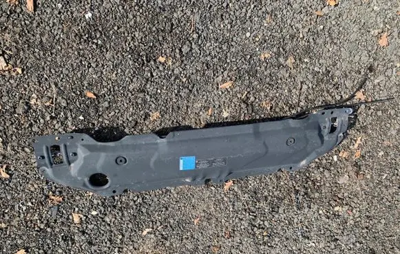 BMW 5 E60 E61 Radiator support slam panel 7033741