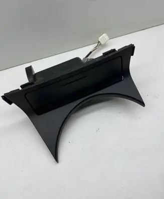 Subaru Legacy Cigarette lighter front 92122