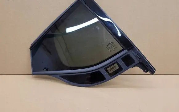 Volvo C40 Front triangle window/glass 32132256 32132258 32368704