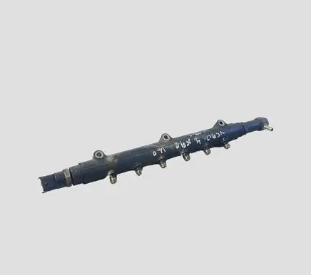 Volvo XC90 Fuel main line pipe 30622085 0445215015