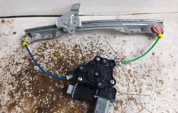 Opel Corsa E Front door window regulator with motor 541613212 13447039 32329000