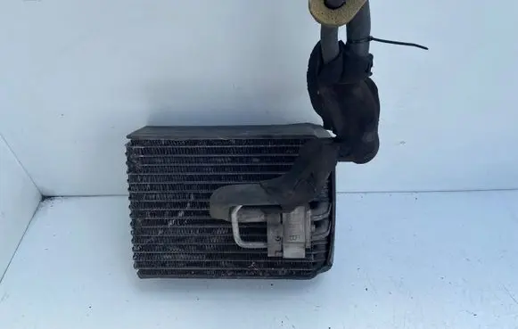 Toyota Avensis T220 Air conditioning (A/C) radiator (interior) 