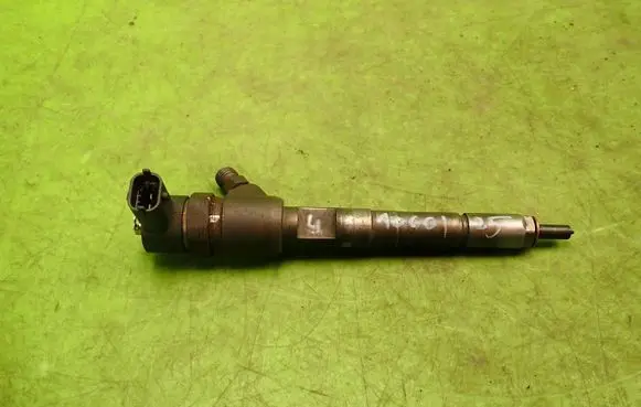 Opel Combo C Fuel injector 0445110183