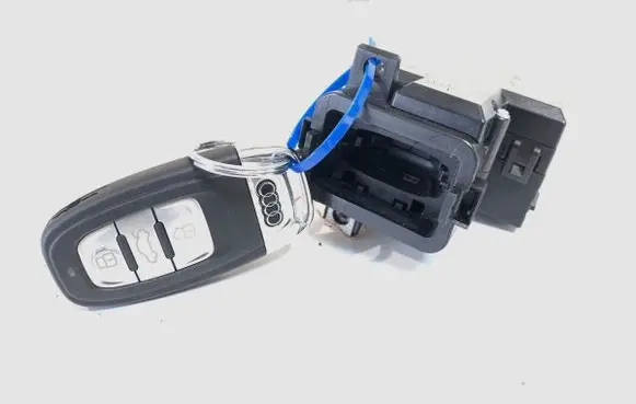 Audi A4 S4 B8 8K Ignition lock 8K0909181D