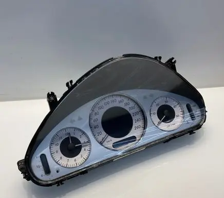 Mercedes-Benz E W211 Speedometer (instrument cluster) A2115405747 110080292 2115405747