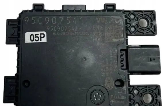 Audi A4 S4 B9 Distronic sensor radar 95C907541