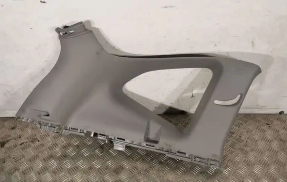 Honda CR-V (D)pillar trim (top) 84181TNYJ01