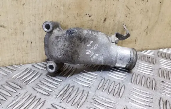 Toyota Avensis T220 Engine coolant pipe/hose