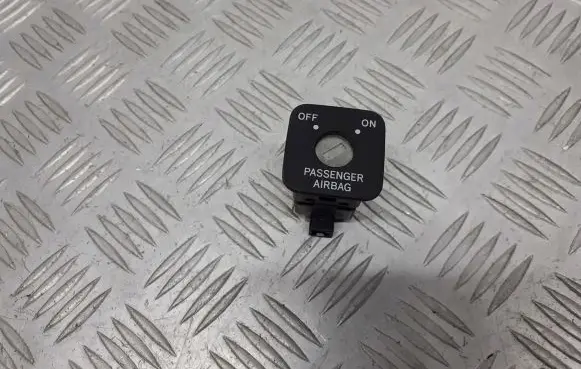 Toyota Corolla E120 E130 Passenger airbag on/off switch 142-6D4N