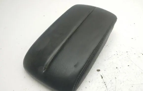 Mazda CX-7 Armrest